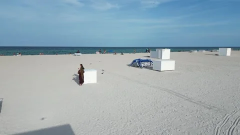 Descending to water 스톡 동영상 246724079