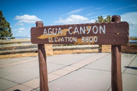A description board for the highest point in Bryce Canyon National Park Stock Photos