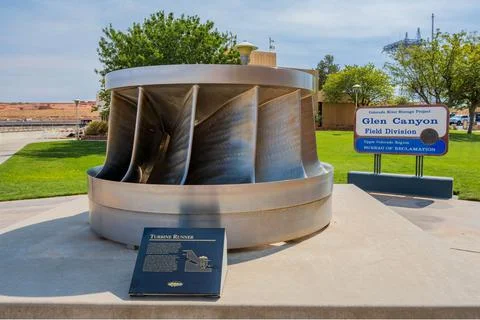 A description board on how the dam operates in Glen Canyon NR, Arizona Stock Photos