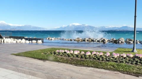Desenzano Garda lighthouse waves dual 4K Video stock 146665161