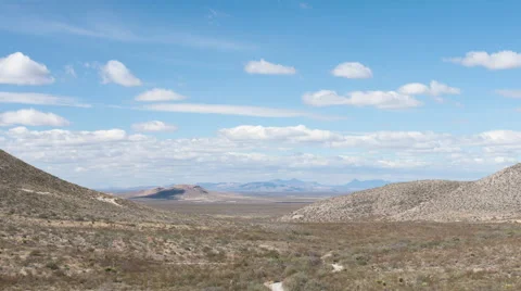 Desert Clouds Vídeos de archivo 51387943