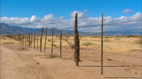 Desert Fence 動画素材 33636363