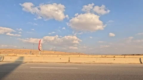 Desert Highway Driving Along Cairo Ain Sokhna Route Continuous Multi Lane Vidéo 329998612