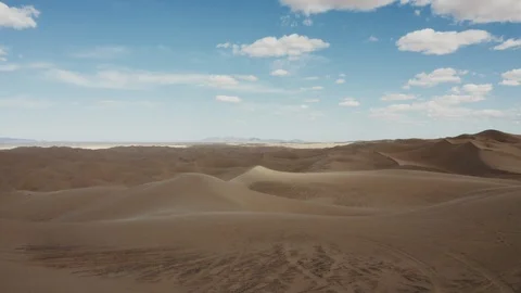 Desert Landscape with Dunes Vídeo Stock 106777645