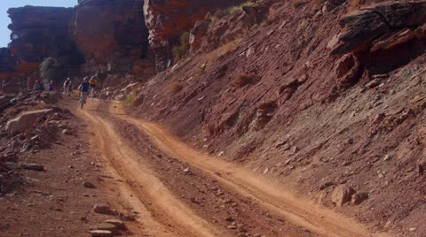 Desert Mountain Biking down Steep Trail Video stock 25212310
