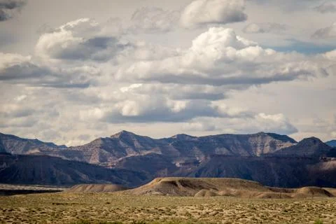 Desert Mountain Range With Cloudy Sky Foto stock