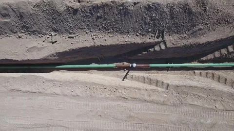 Desert Pipeline Vídeos de archivo 331691131