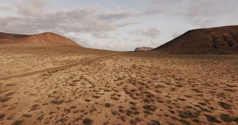Desert road aerial view 스톡 동영상 255044094