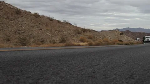 Desert Road Semi GlideTrack 動画素材 8345698