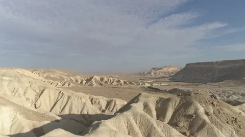 Desert zin cliffs drone in Stockbeeldmateriaal 84831924