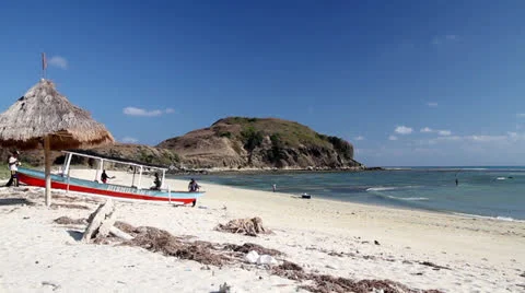 Deserted beach Stock Footage 26872685
