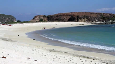 Deserted beach Stock Footage 26875405