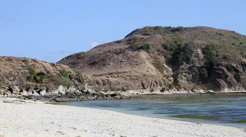 Deserted beach 스톡 동영상 27446881