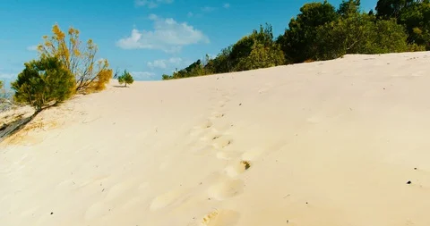 Deserted beach Vídeos de archivo 128652666