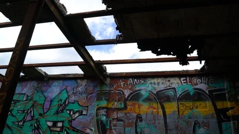 Deserted House with Graffiti 스톡 동영상 123984423