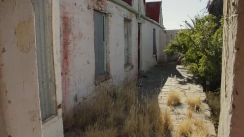 Deserted house in the middle of the desert Stock Footage 272584200