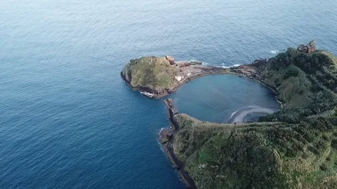 Deserted island in atlantic Video stock 105031420