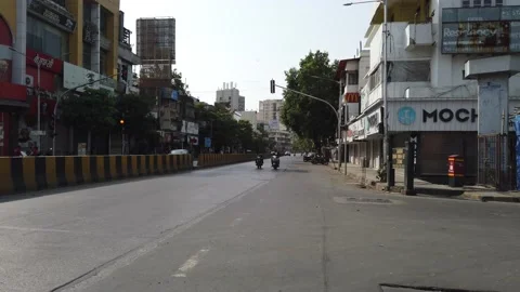 Deserted Linking Road during Corona virus lockdown  Video stock 131355455