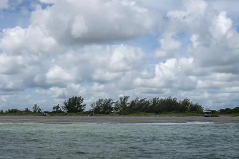 A deserted section of beach in Jupiter, Florida, USA Stockfoto's