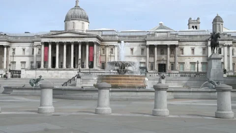 A deserted Trafalgar Square. Stock Footage 134124136