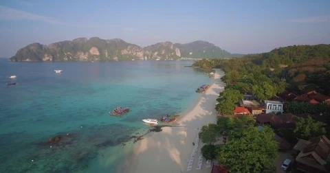 Deserted Tropical Beach on Phi Phi Islands, Descending Slider Shot 스톡 동영상 78834636