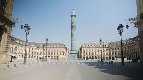 Deserted Vendome square during coronavirus quarantine 4K 스톡 동영상 128395564
