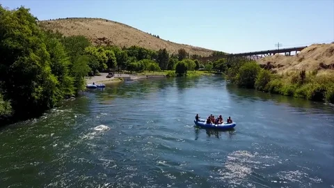 Deshutes rafting 库存影片 79605832