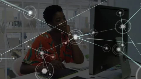 Designer sketching on tablet at desk, nodes appearing expanding across screen Vídeo Stock 330980953