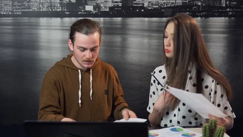 Designers Office Work Discussion 動画素材 70095955