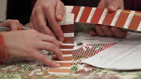 Designers working at textile studio. Vídeo Stock 72564420