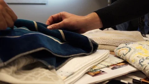 Designers working at textile studio. Vídeo Stock 72564487