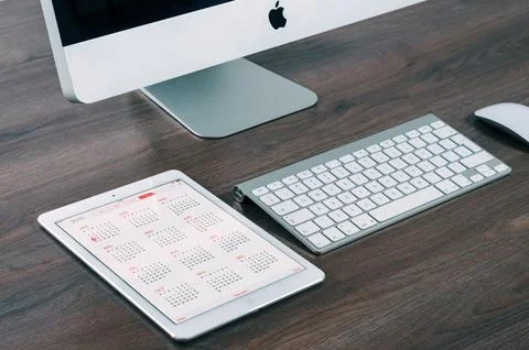 Desk computer mac mobile writing apple Foto stock