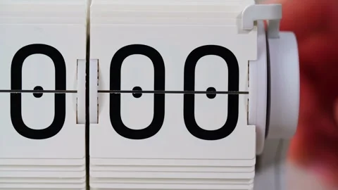 Desktop flip clock that is running. Stock Footage 331807306