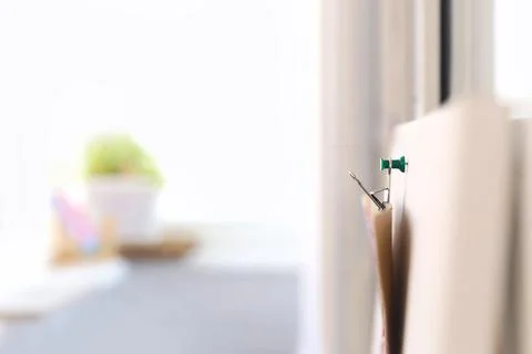 The desktop window has a blurred background. Working Interior Studio. Button Stock-Fotos