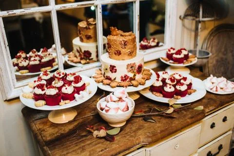 Dessert on cabinet Foto stock