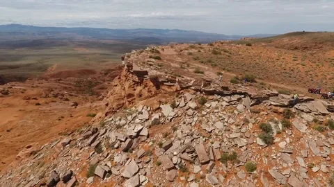 Dessert Cliff Rotate Video stock 93570825