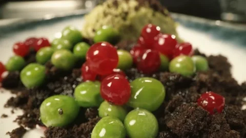 Dessert poured with sauce 스톡 동영상 198899112