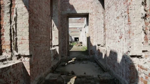 Destroyed brick building Video stock 79868217