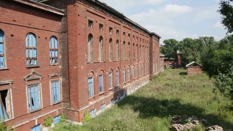 Destroyed brick building Video stock 79868222