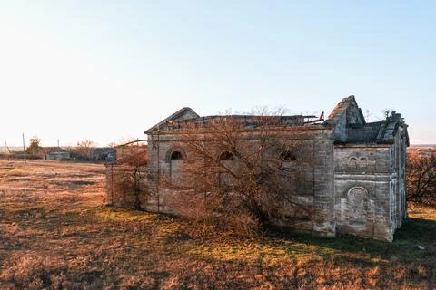Destroyed building of the Catholic Cathedral 스톡 사진