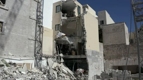 Destroyed building, collapse, Malta 스톡 동영상 135720907