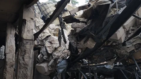 Destroyed house after bomb attacks in Ukraine. Ukraine war. Stock-Footage 244048971