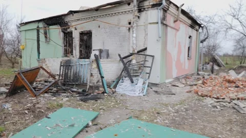 Destroyed house after bomb attacks in Ukraine. Ukraine war. Stock-Footage 244050191