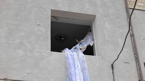 Destroyed house due to a Russian shell Vidéo 200131680