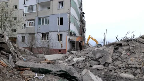 Destroyed house due to a Russian shell Видео 200132920