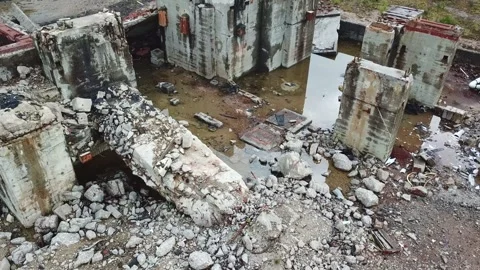 Destroyed place. Stockbeeldmateriaal 254669574