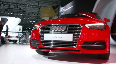 Detail of Audi A3 e-tron at the New York International Auto Show Vídeos de archivo 37664020