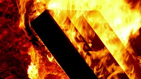 Detail of a bonfire. Video stock 93040713