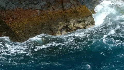 Detail of rocks and waves. Video stock 99601016