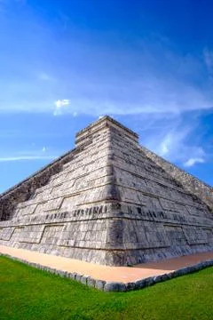 Detail view of famous Mayan pyramid in Chichen Itza Stock Photos